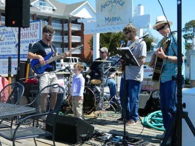 Wilmington band 'Shine provided entertainment at Smack's last Sunday. Proving the family-friendly venue, the guitar player's son sat in for a few songs.
